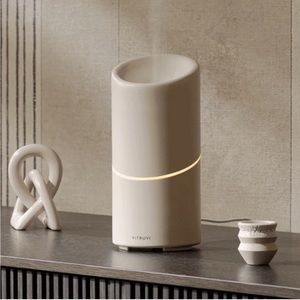 COPY - NWT Vitruvi stay diffuser in oat